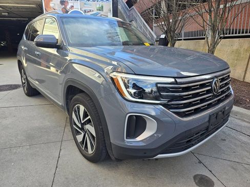 Certified 2025 Volkswagen Atlas SEL image 20