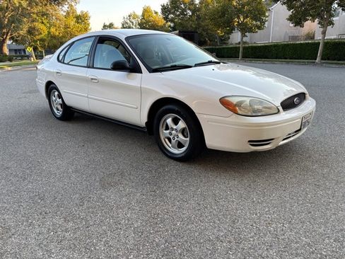 Used 2007 Ford Taurus SE image 7