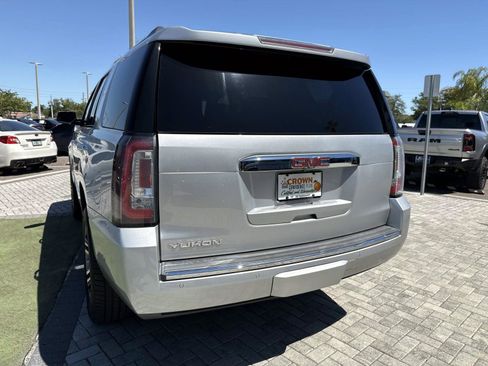 Used 2018 GMC Yukon Denali w/ Open Road Package AWD/4WD image 10
