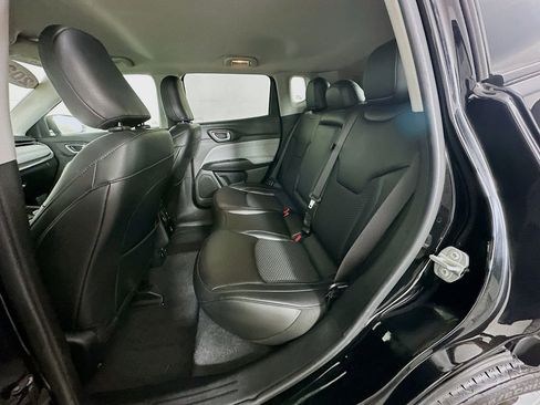 Certified 2022 Jeep Compass Latitude w/ Convenience Group image 34