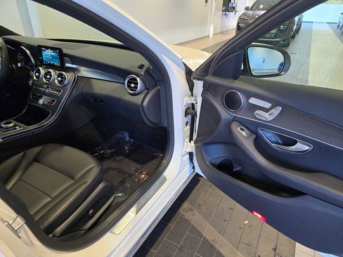 Used 2019 Mercedes-Benz C 300 4MATIC Sedan image 14
