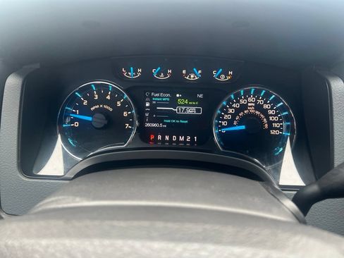 Used 2013 Ford F150 XLT w/ XLT Chrome Pkg AWD/4WD image 9