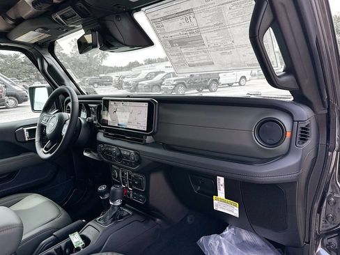 New 2026 Jeep Gladiator Mojave AWD/4WD image 36