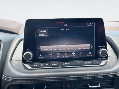 Used 2023 Nissan Rogue SV FWD image 19