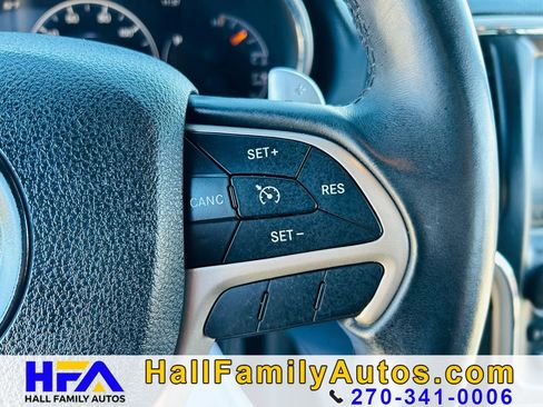 Used 2014 Jeep Grand Cherokee Laredo w/ 18" Wheel & 8.4" Radio Group image 25