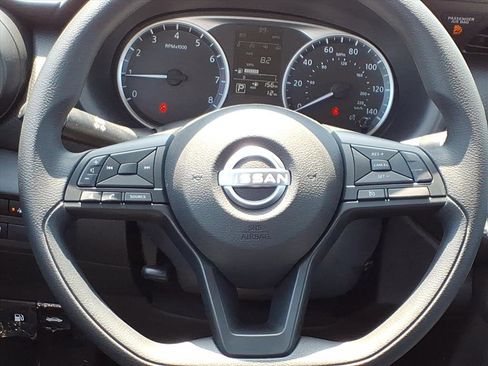 New 2025 Nissan Kicks Play S image 7
