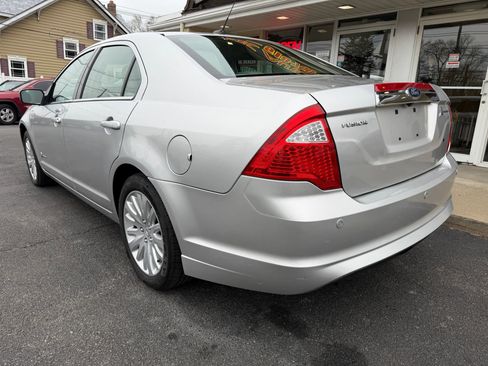 Used 2011 Ford Fusion Hybrid w/ 502A Rapid Spec Order Code image 4