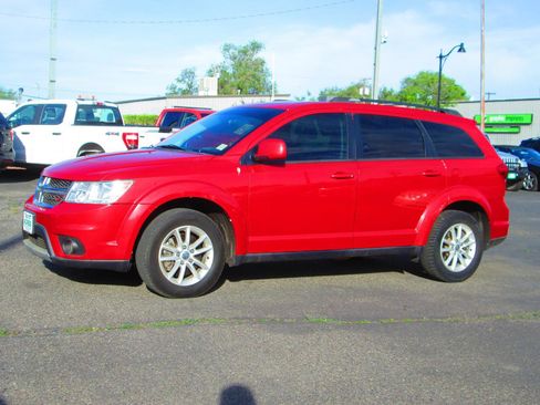 Used 2014 Dodge Journey SXT w/ Flexible Seating Group AWD/4WD image 1