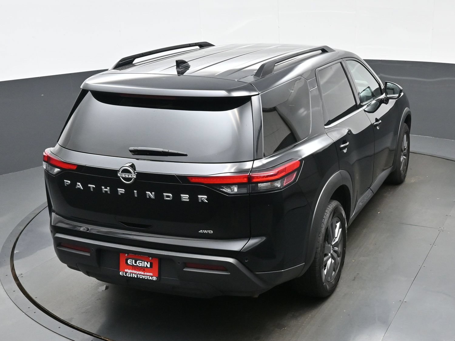 Used 2025 Nissan Pathfinder SV AWD/4WD image 43