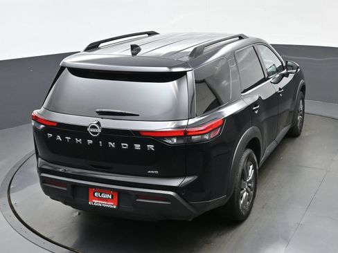 Used 2025 Nissan Pathfinder SV AWD/4WD image 43