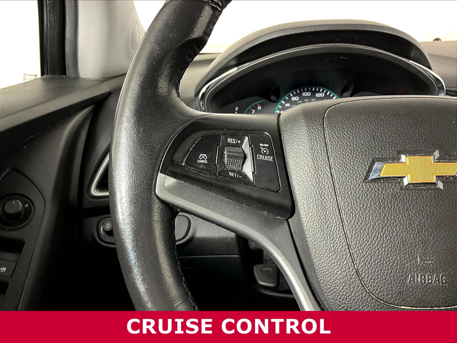 Used 2020 Chevrolet Trax LT w/ LT Convenience Package FWD image 10