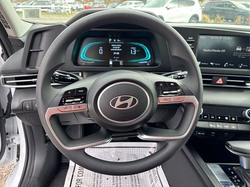 New 2025 Hyundai Elantra Blue image 14
