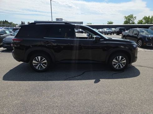 Used 2026 Nissan Pathfinder SL AWD/4WD image 4