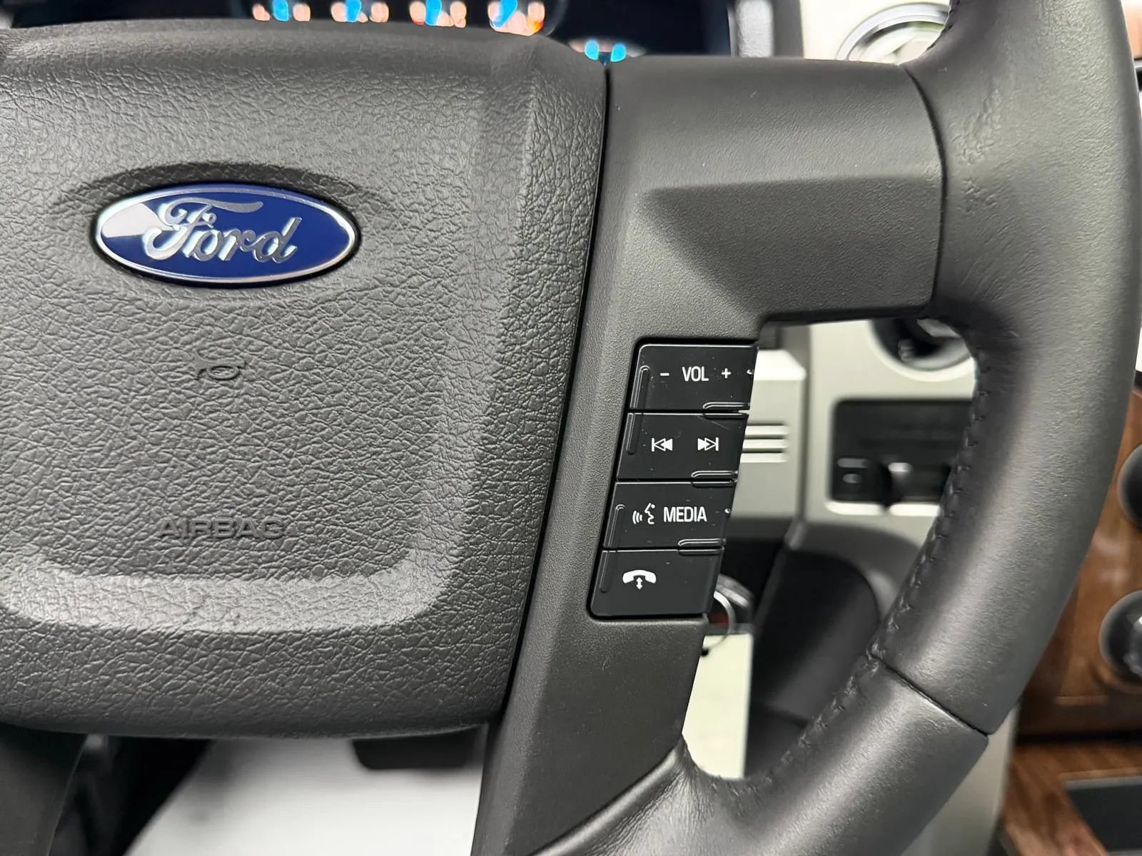 Used 2013 Ford F150 Lariat w/ Luxury Equipment Group AWD/4WD image 32