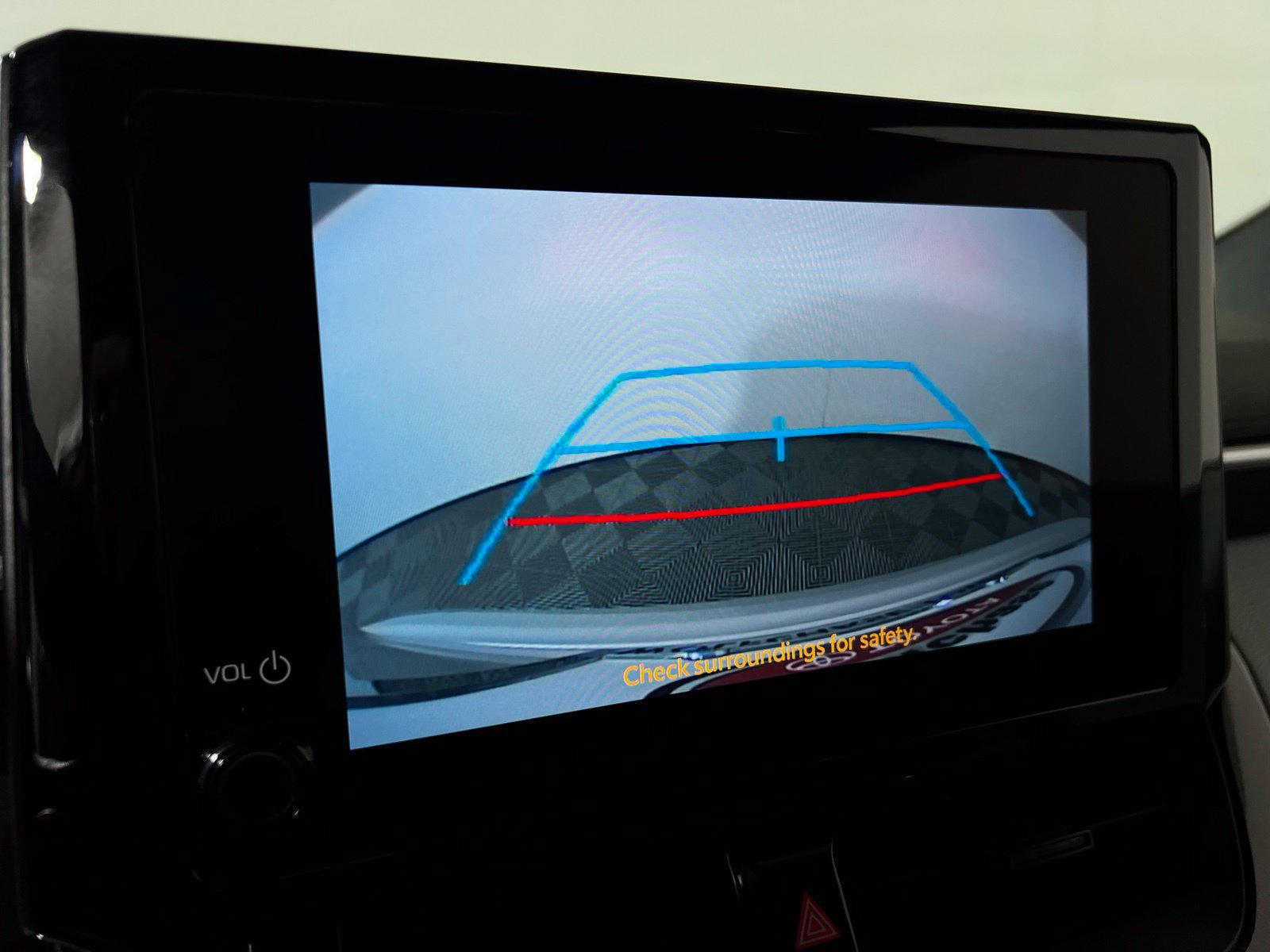 Used 2025 Toyota Corolla SE w/ Convenience Package FWD image 18