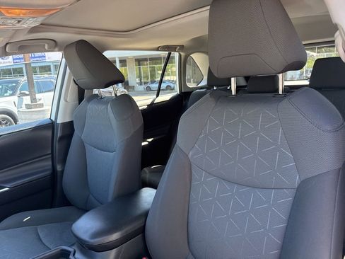 Used 2019 Toyota RAV4 XLE w/ Convenience Package AWD/4WD image 22