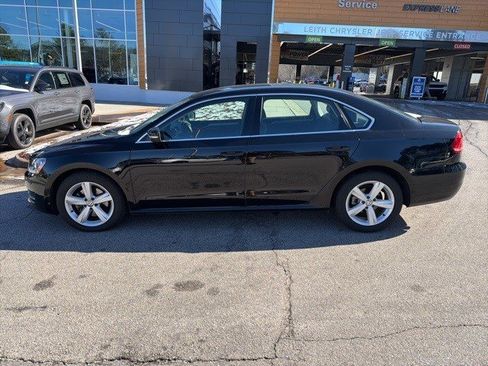 Used 2014 Volkswagen Passat 1.8T SE image 2
