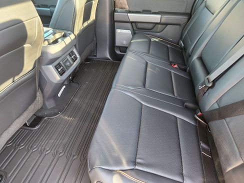 New 2026 Ford F250 Lariat w/ Chrome Package image 25