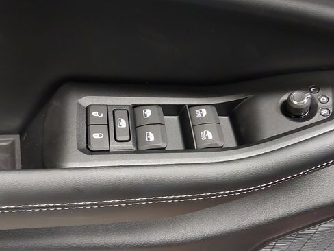 New 2025 Jeep Grand Cherokee Altitude image 25