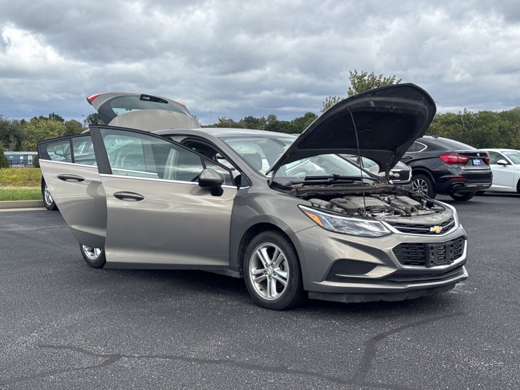 Used 2017 Chevrolet Cruze LT FWD image 13