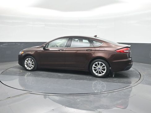 Used 2019 Ford Fusion SE FWD image 26