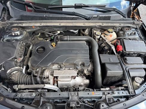 Used 2019 Chevrolet Malibu LT image 22