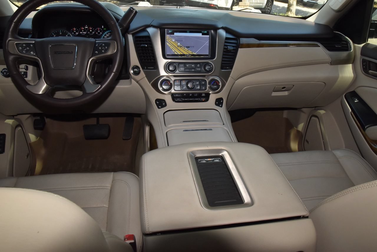 Used 2017 GMC Yukon Denali w/ Open Road Package AWD/4WD image 17