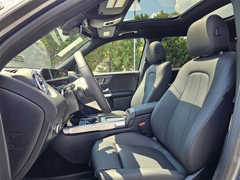 Used 2026 Mercedes-Benz GLB 250 image 14