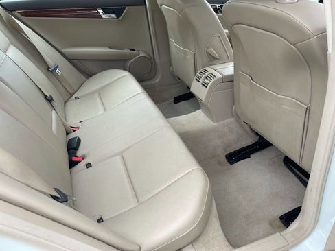 Used 2011 Mercedes-Benz C 300 4MATIC Sedan image 11