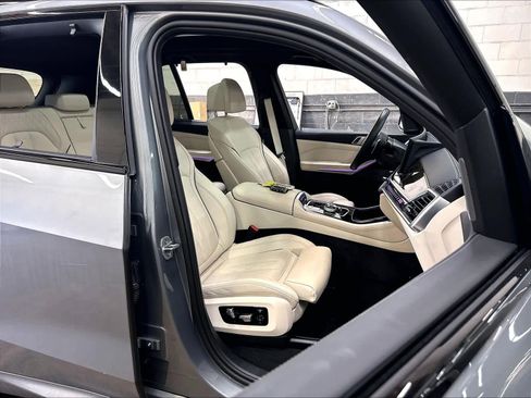 Used 2025 BMW X5 xDrive40i w/ Executive Package AWD/4WD image 10