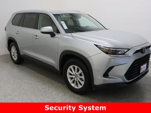 Certified 2025 Toyota Grand Highlander AWD image 4