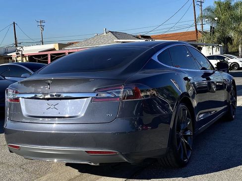 Used 2016 Tesla Model S 70 image 4