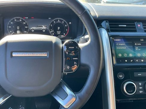 Used 2020 Land Rover Discovery HSE Luxury image 46