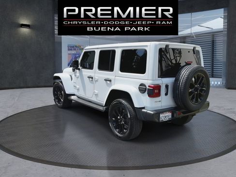 Used 2021 Jeep Wrangler Unlimited Sahara w/ Cold Weather Group image 6