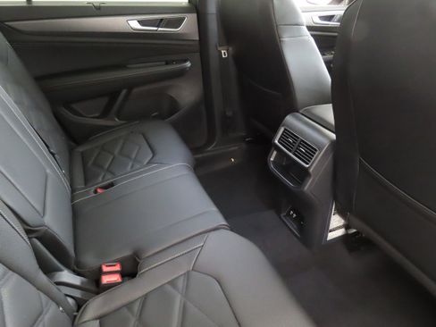 New 2026 Volkswagen Atlas Cross Sport SE image 24