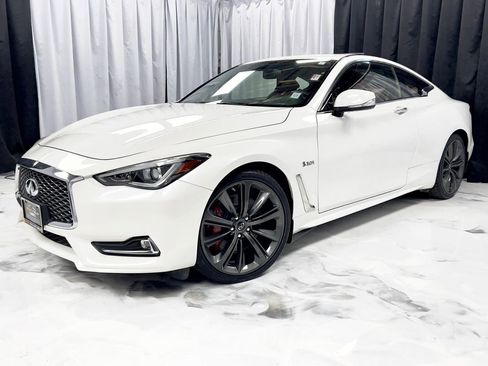 Used 2018 INFINITI Q60 Red Sport 400 w/ Sensory Package 3.0T Sport image 1