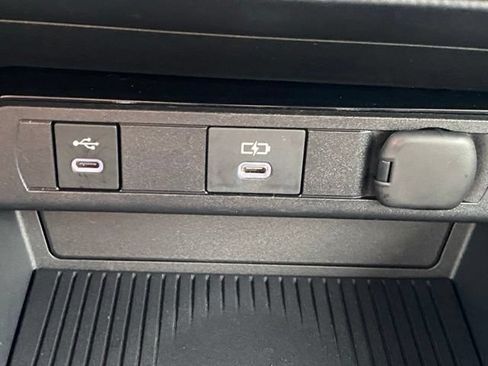 Certified 2023 Toyota Prius LE AWD/4WD image 24