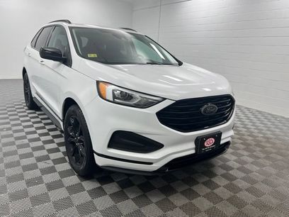 Used 2022 Ford Edge SE w/ Black Appearance Package