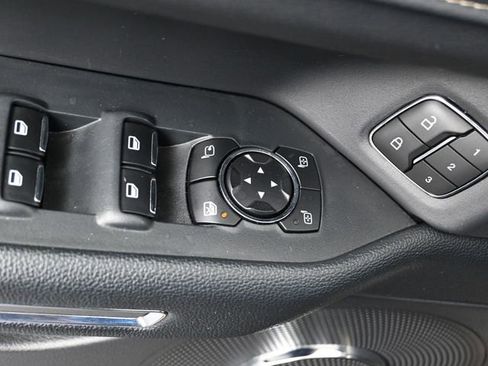 Used 2024 Ford Expedition XLT image 12