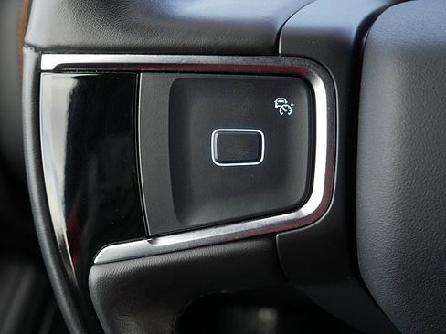 Used 2025 Ford Expedition Tremor image 32