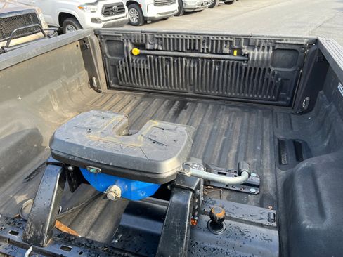 Used 2011 Ford F350 Lariat w/ Lariat Ultimate Pkg image 19