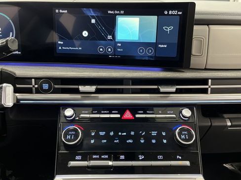 Used 2025 Hyundai Santa Fe Calligraphy image 9