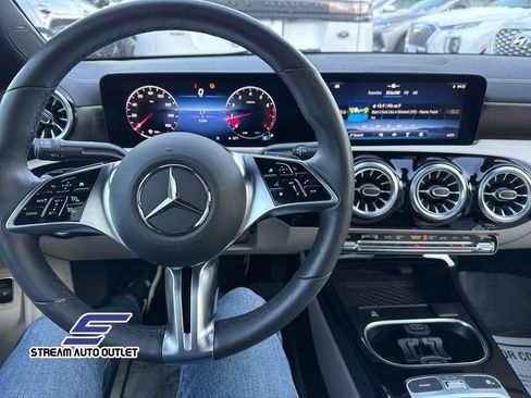 Used 2024 Mercedes-Benz CLA 250 CLA 250 image 17
