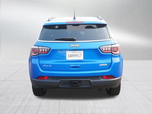 Used 2018 Jeep Compass Latitude w/ Popular Equipment Group AWD/4WD image 4