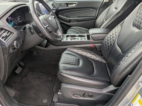Used 2024 Ford Edge Titanium image 4