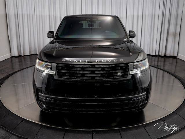 Used 2024 Land Rover Range Rover SE AWD/4WD image 3