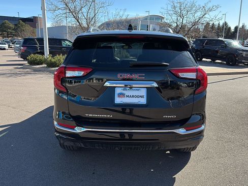 Used 2023 GMC Terrain Denali w/ Black Diamond Edition image 5