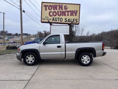 Used 2005 GMC Sierra 1500 SLE w/ Light Duty Power Package image 4
