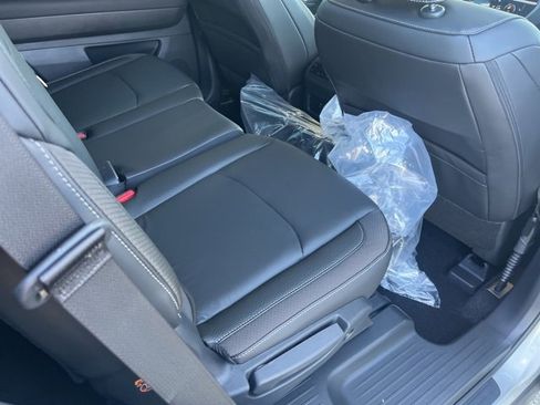 New 2025 Nissan Pathfinder SL image 24