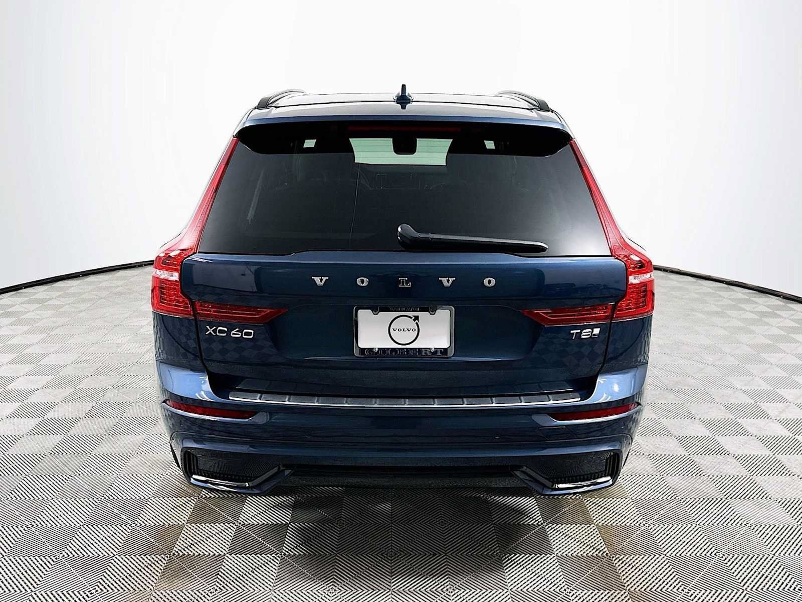 Certified 2025 Volvo XC60 T8 Plus w/ Protection Package Premier AWD/4WD image 6